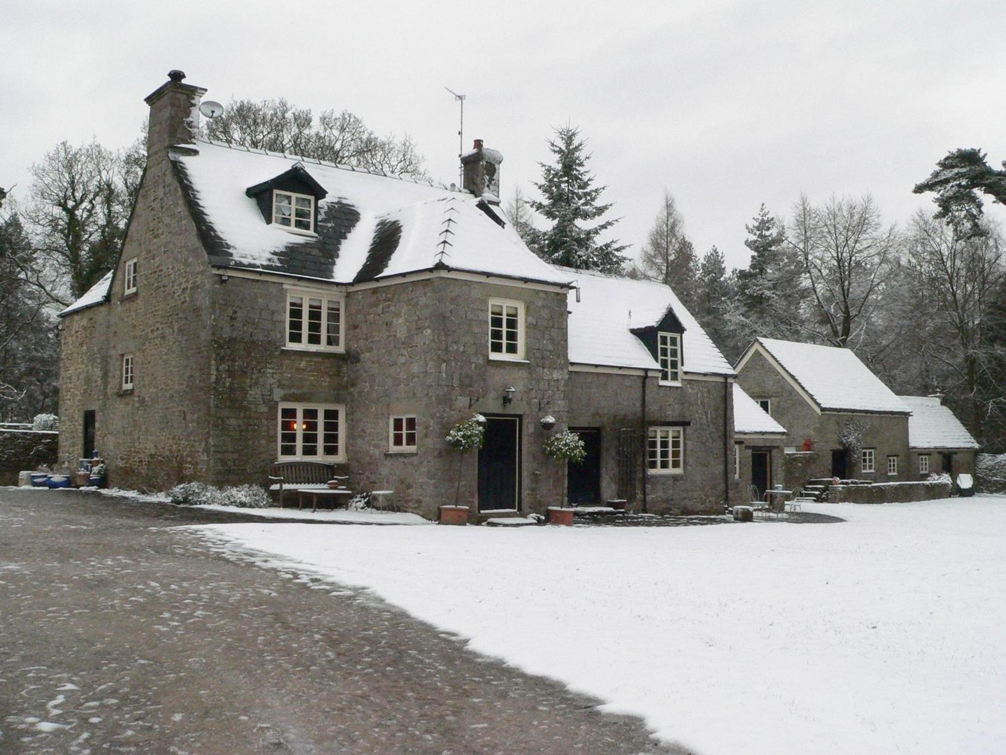 Danby Lodge Lydney Exterior photo